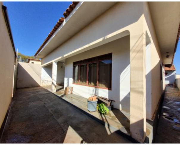 Foto de Casa com 167m2 - Mineiros do Tietê - SP - Jardim das Flores