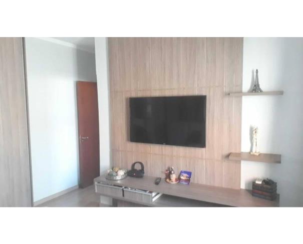 Foto de Lote 1 - CASA em Jataí/GO
