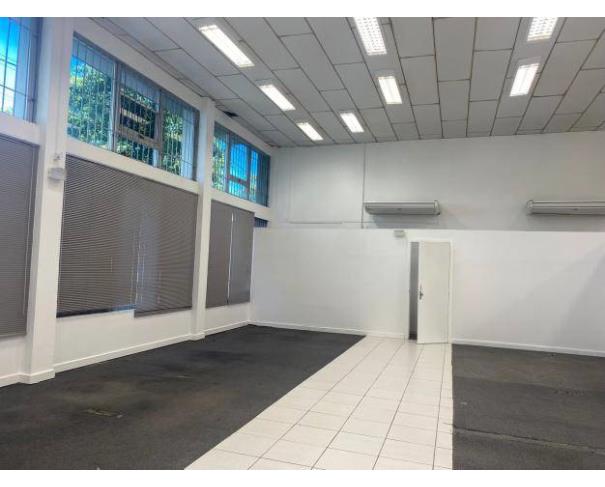 Foto de Lote 2 - Santa Vitória do Palmar - RS - Centro - Prédio Comercial