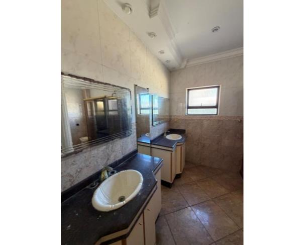 Foto de Lote 1 - Praia Grande - SP - Guilhermina - Apartamento 