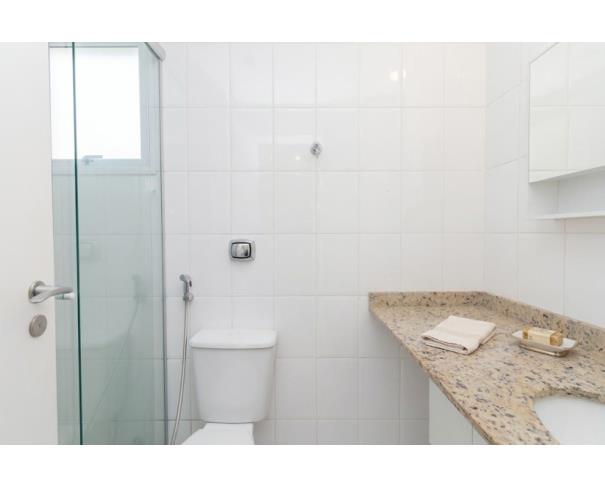 Foto de Porto Alegre - RS - Jardim Botânico - Apartamento e Box