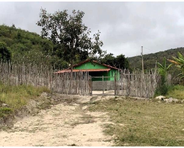 Foto de Área de terras com 281 ha - Araçuaí - MG