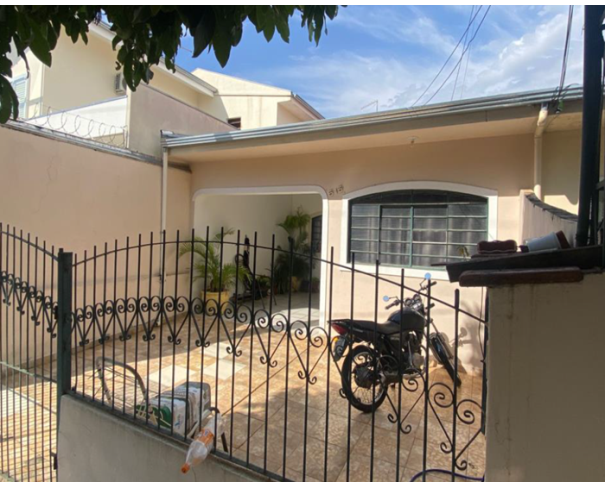 Foto de Lote 19 - Marília - SP - Bairro Polon - Casa 