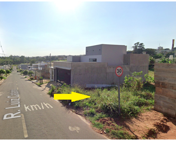 Foto de Terreno com 1.499 m² - Umuarama - PR