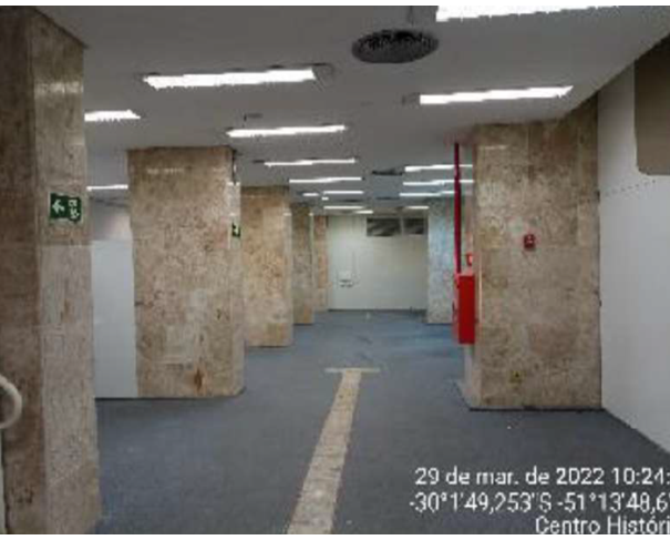 Foto de Lote 9 - Porto Alegre - RS - Centro - Lojas
