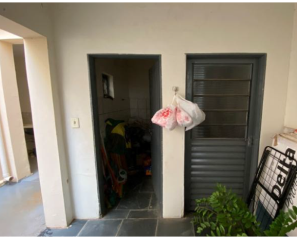 Foto de Casa com 246 m2 - Cj. Hab. Cinquentenário - Tupã - SP