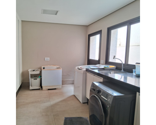 Foto de Casa de Alto Padrão com 571m2 - Cond. Campos do Conde - Santana de Parnaíba - SP