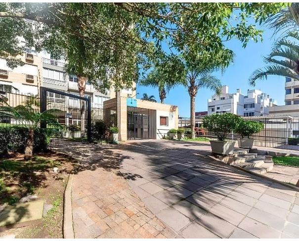 Foto de Porto Alegre - RS - Jardim Botânico - Apartamento e Box