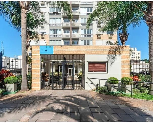 Foto de Porto Alegre - RS - Jardim Botânico - Apartamento e Box