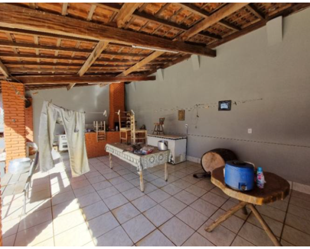 Foto de Casa com 167m2 - Mineiros do Tietê - SP - Jardim das Flores