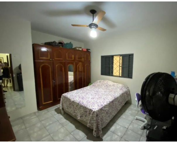Foto de Casa com 246 m2 - Cj. Hab. Cinquentenário - Tupã - SP