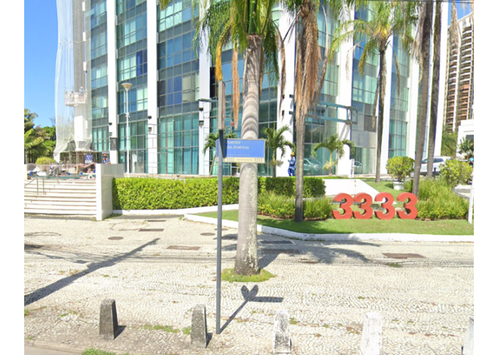 Foto de Comercial em leilão em Rio De Janeiro - RJ