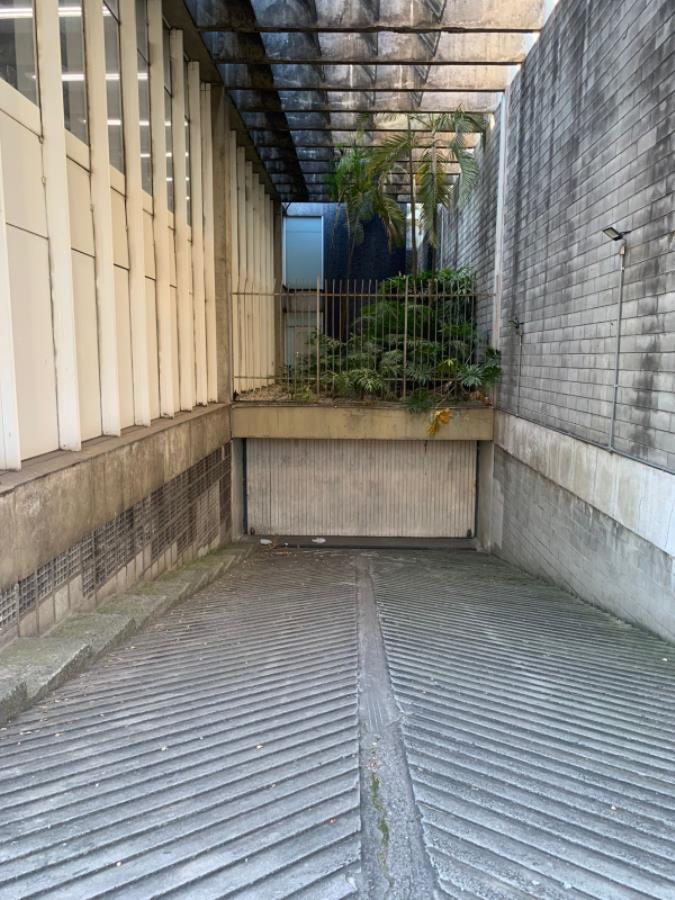 Prédio Comercial - Pq. Santos Dumont - Taboão da Serra - SP Imóvel Comercial com 1.498 m2 - Itaú - E252, localizado em Taboão Da Serra - SP