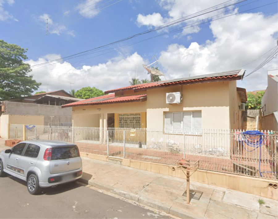 Casa com 190 m2 - Vila Peres - Pacaembu - SP Casa com 190 m2 - E239, localizado em Pacaembu - SP