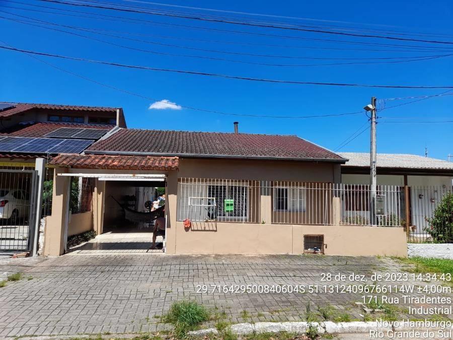 Lote 10 - CASA em Novo Hamburgo/RS ENVIE SUA PROPOSTA - Banco Santander - E175, localizado em Novo Hamburgo - RS
