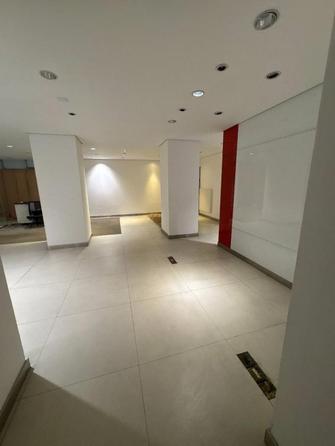 Lote 30 - Rio de Janeiro - RJ - Centro - Prédio Comercial Imóveis Comerciais - Banco Santander - E408, localizado em Rio De Janeiro - RJ, bairro Centro