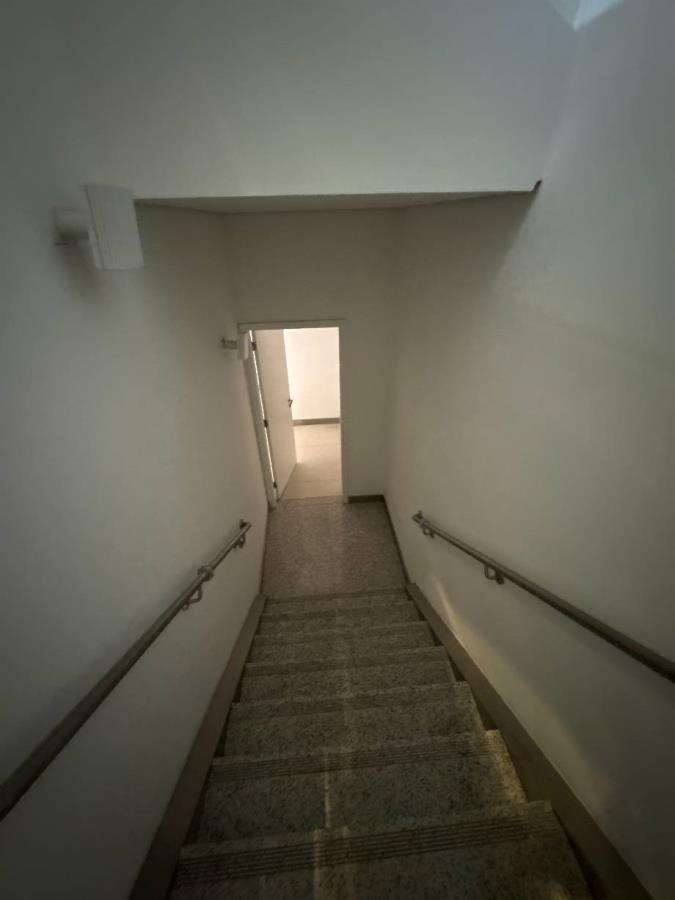 Lote 30 - Rio de Janeiro - RJ - Centro - Prédio Comercial Imóveis Comerciais - Banco Santander - E408, localizado em Rio De Janeiro - RJ, bairro Centro