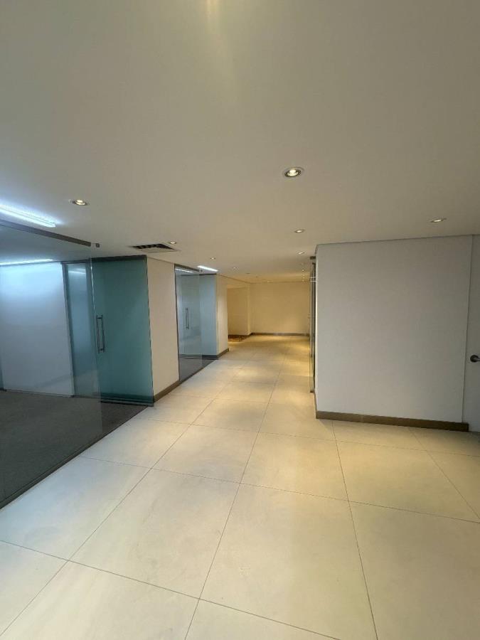 Lote 30 - Rio de Janeiro - RJ - Centro - Prédio Comercial Imóveis Comerciais - Banco Santander - E408, localizado em Rio De Janeiro - RJ, bairro Centro