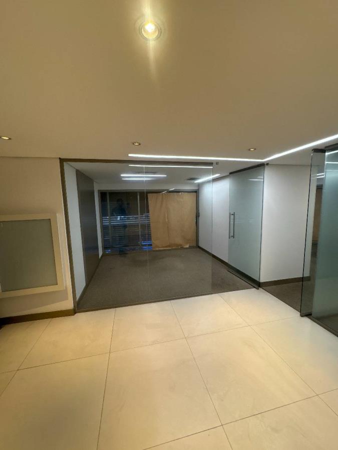 Lote 30 - Rio de Janeiro - RJ - Centro - Prédio Comercial Imóveis Comerciais - Banco Santander - E408, localizado em Rio De Janeiro - RJ, bairro Centro