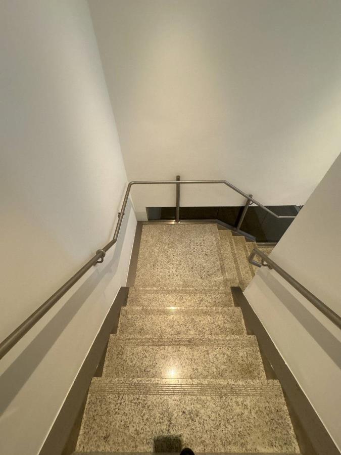 Lote 30 - Rio de Janeiro - RJ - Centro - Prédio Comercial Imóveis Comerciais - Banco Santander - E408, localizado em Rio De Janeiro - RJ, bairro Centro