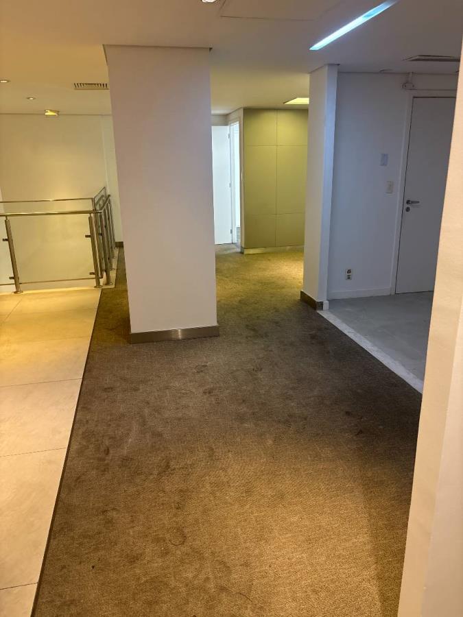Lote 30 - Rio de Janeiro - RJ - Centro - Prédio Comercial Imóveis Comerciais - Banco Santander - E408, localizado em Rio De Janeiro - RJ, bairro Centro