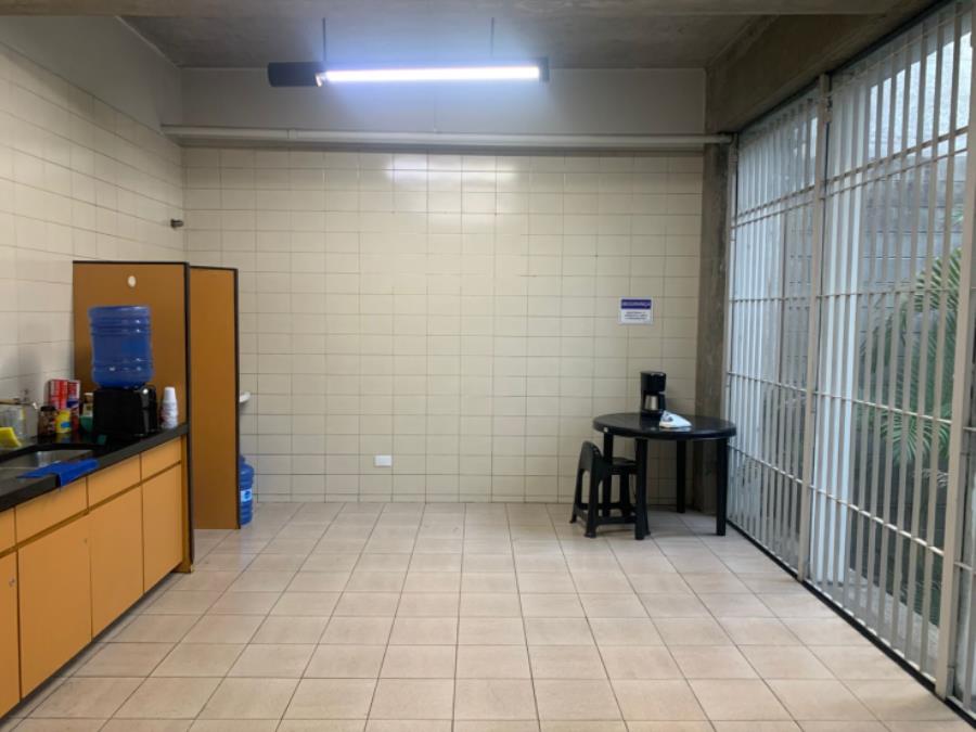 Prédio Comercial - Pq. Santos Dumont - Taboão da Serra - SP Imóvel Comercial com 1.498 m2 - Itaú - E252, localizado em Taboão Da Serra - SP
