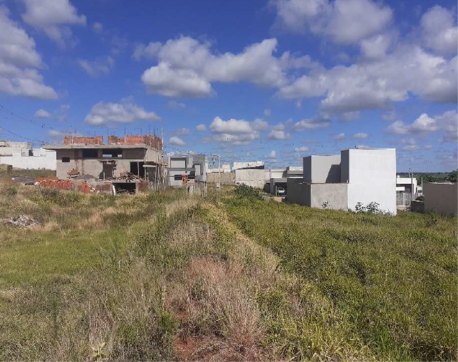 Terreno com 1.499 m² - Umuarama - PR Terreno com 1.499 m² - E227, localizado em Umuarama - PR