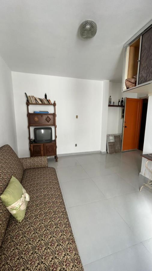 Apartamento nº 812 - Centro - São Vicente - SP Apartamento com 30 m2 - E224, localizado em São Vicente - SP