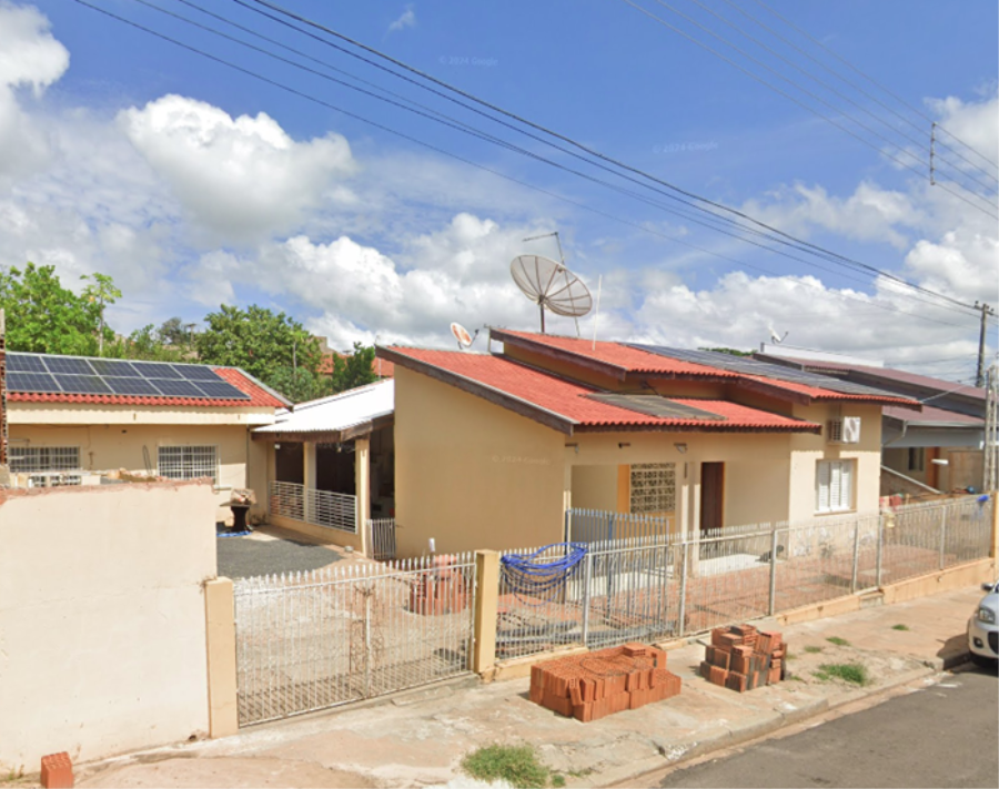Casa com 190 m2 - Vila Peres - Pacaembu - SP Casa com 190 m2 - E239, localizado em Pacaembu - SP