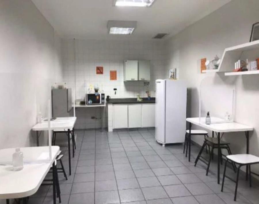 Lote 4 - Umuarama - PR - Centro - Prédio Comercial Imóveis Comerciais - Banco ITAÚ - E433, localizado em Umuarama - PR, bairro Centro