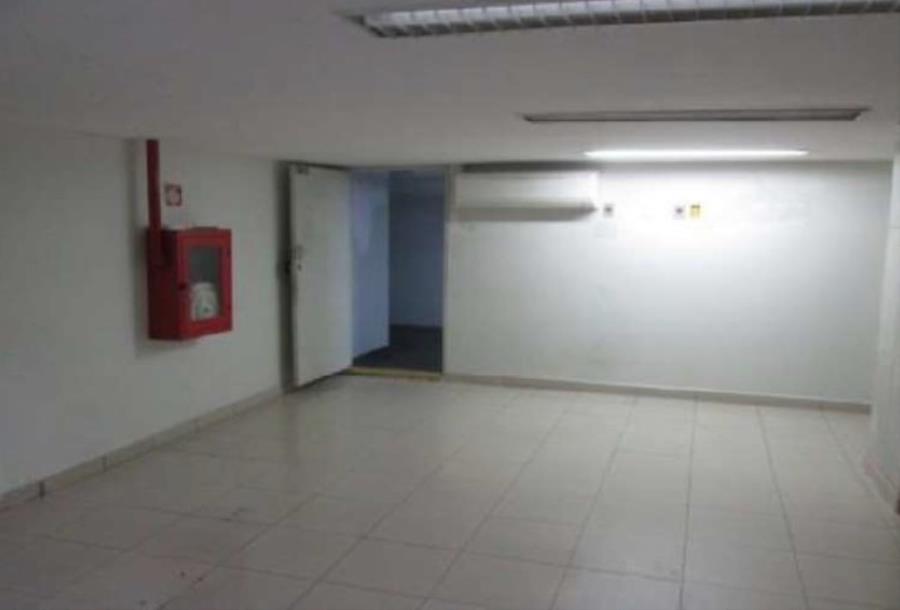 Lote 17 - Rio De Janeiro - RJ - Freguesia de São José - Loja Comercial Imóveis Comerciais - Banco ITAÚ - E433, localizado em Rio De Janeiro - RJ, bairro Freguesia de São José