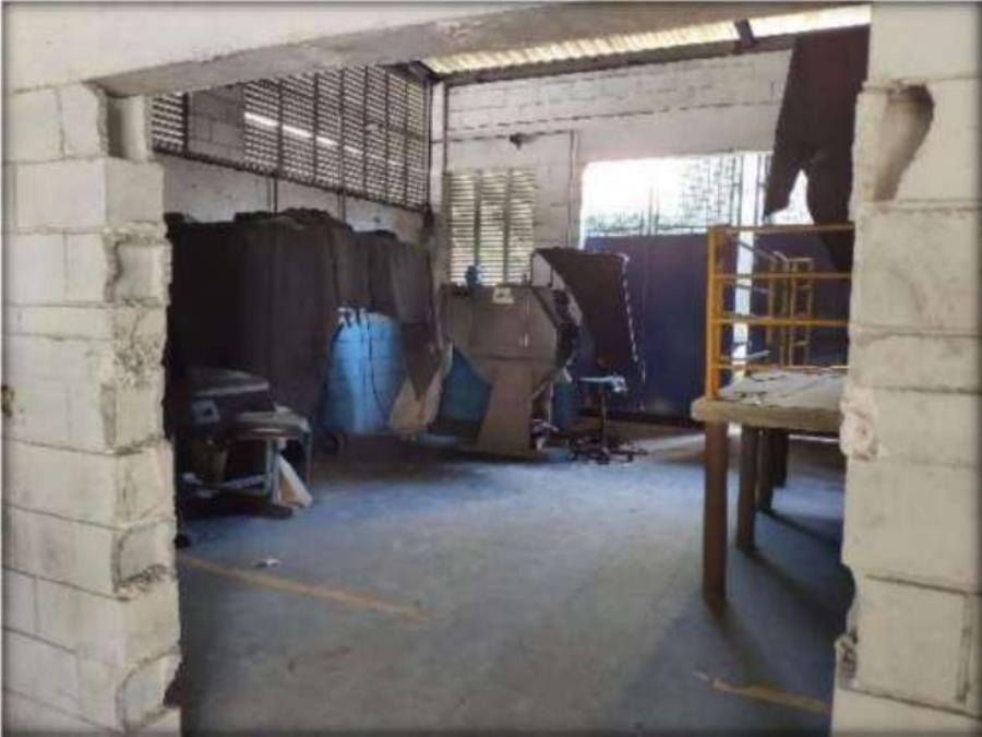 Imóvel Industrial - 1.925 m² - Ferrazópolis - SP Imóvel Industrial com 1.925 m² - SBC - SP - J061, localizado em São Bernardo Do Campo - SP, bairro Ponto Alto