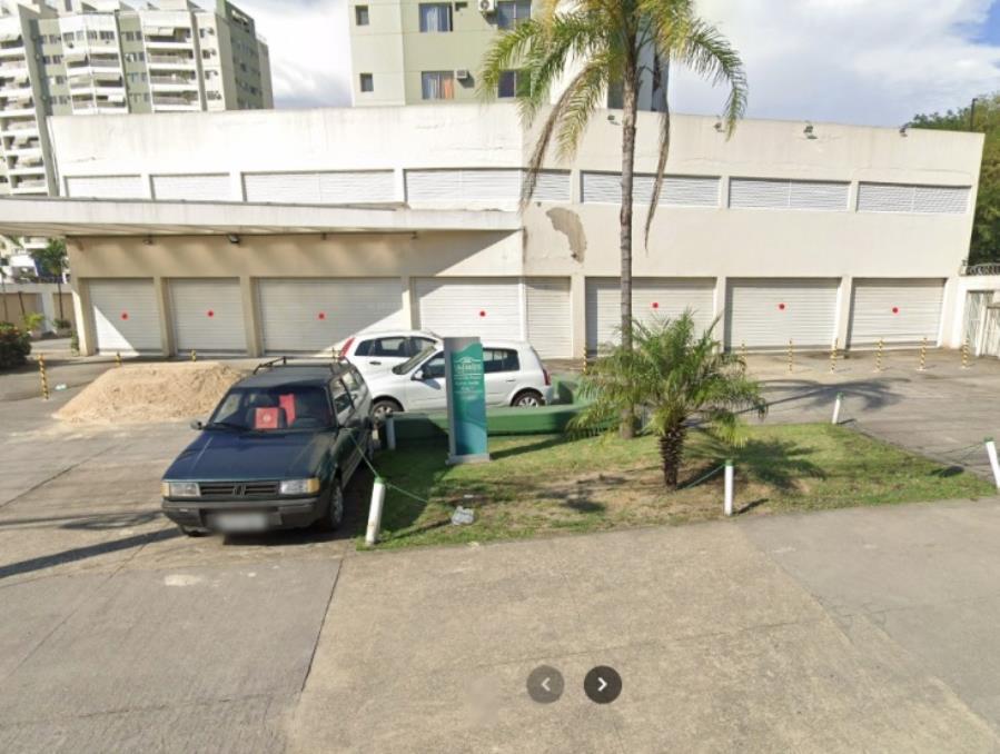 Foto de Comercial em leilão em Rio De Janeiro - RJ