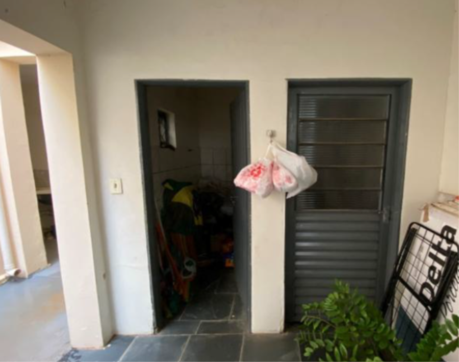 Casa com 246 m2 - Cj. Hab. Cinquentenário - Tupã - SP Casa com 246 m2 - E225, localizado em Tupã - SP