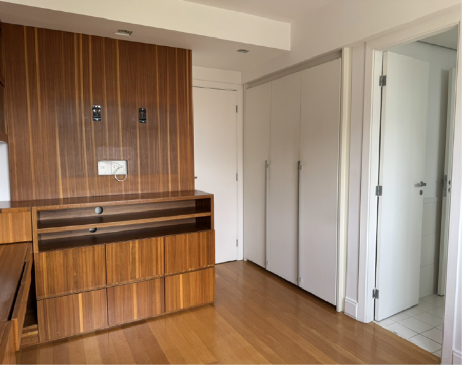 Apto. 281 - Cobertura Duplex - com 433 m2 - Santo Amaro - São Paulo - SP Apto de Cobertura - Duplex - com 433 m2 - E253, localizado em São Paulo - SP
