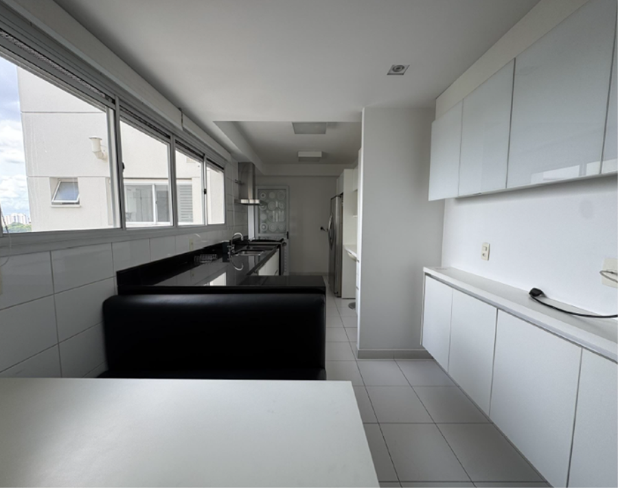 Apto. 281 - Cobertura Duplex - com 433 m2 - Santo Amaro - São Paulo - SP Apto de Cobertura - Duplex - com 433 m2 - E253, localizado em São Paulo - SP