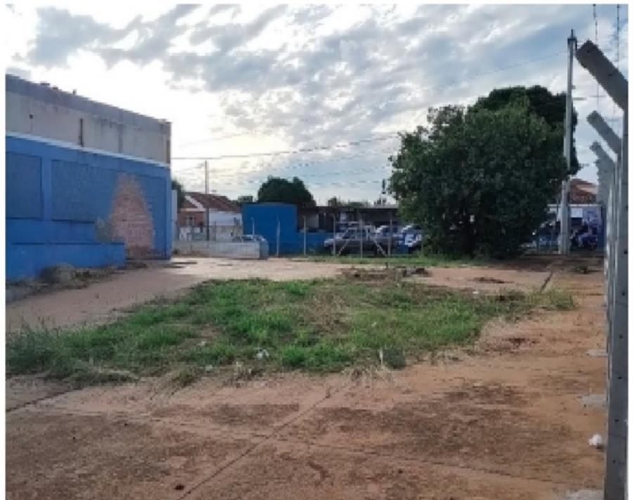 Terreno com 801 m² - Vila Xavier - Araraquara - SP Terreno com 801 m² - E229, localizado em Araraquara - SP