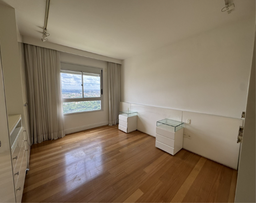 Apto. 281 - Cobertura Duplex - com 433 m2 - Santo Amaro - São Paulo - SP Apto de Cobertura - Duplex - com 433 m2 - E253, localizado em São Paulo - SP