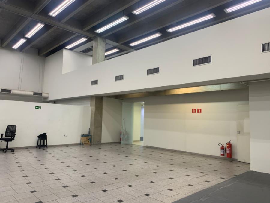 Prédio Comercial - Pq. Santos Dumont - Taboão da Serra - SP Imóvel Comercial com 1.498 m2 - Itaú - E252, localizado em Taboão Da Serra - SP